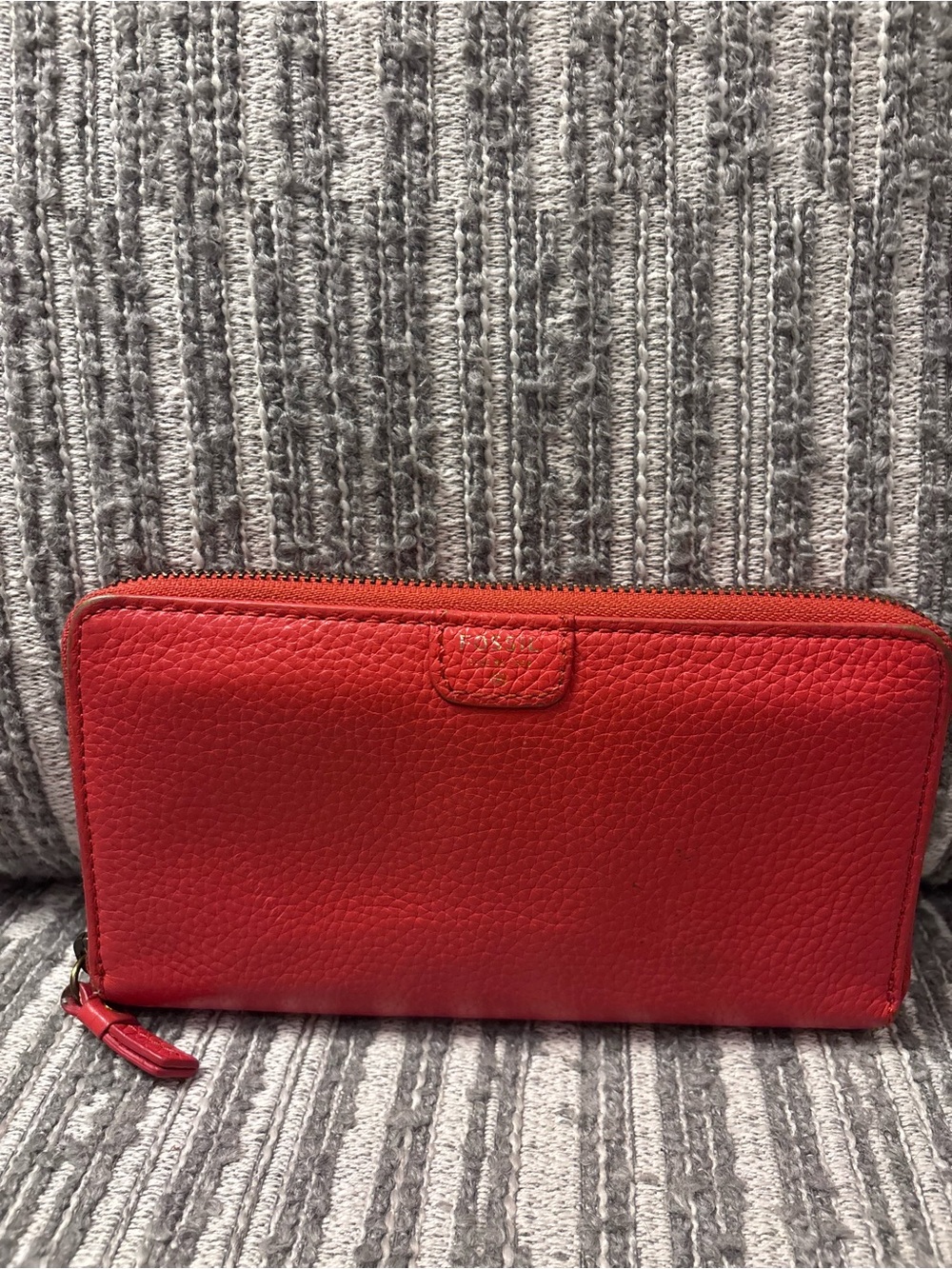 Fossil Classic Red Pebbled Zip-Around Wallet